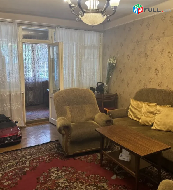 Օրբելի Եղբայրների փողոց ,74 քմ, 1/9 հար,կ բարձր առաջին հարկ  