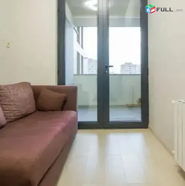 նորակառույց շենք  Արամ Խաչատրյանի փողոցում, 103 քմ, 5/13 հարկ 