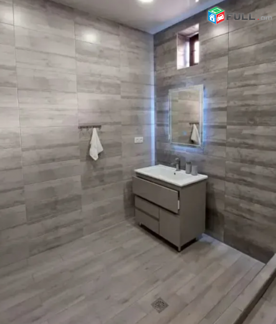Երկու հարկանի քարե տուն Ավանում, 245 քմ , Հողատարածքի մակերեսը 1040 քմ 