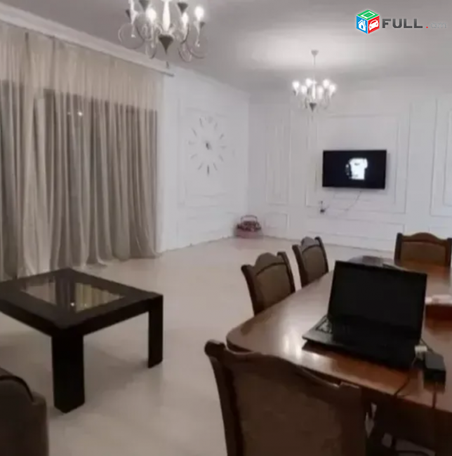 Երկու հարկանի քարե տուն Ավանում, 245 քմ , Հողատարածքի մակերեսը 1040 քմ 