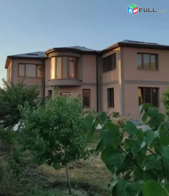 Երկու հարկանի քարե տուն, Ավանում, 315 քմ, Հողատարածքի մակերեսը 760 քմ 