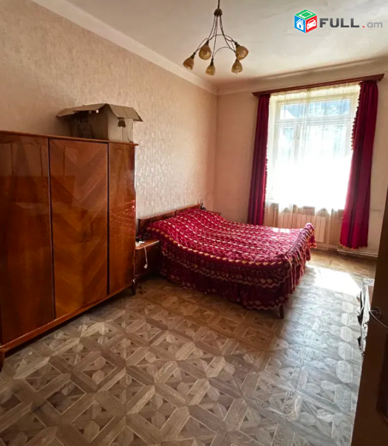 Խորենացու փողոցում, 127 քմ, 2/4 հարկ 