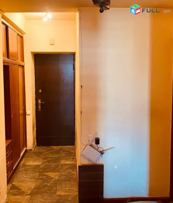 Դեմիրճյանի փողոցում, 83 քմ, 10/15 հարկ  բարձր առաստաղներ
