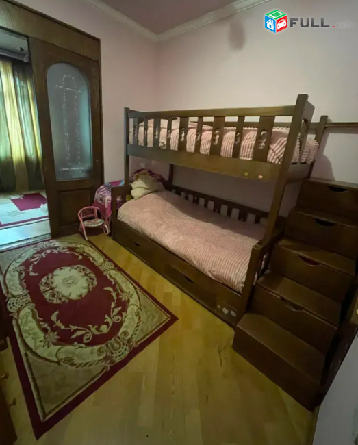 Սարյան փողոցում, 90 քմ, բարձր առաստաղներ 