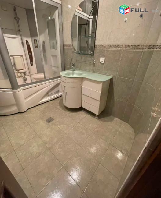Սարյան փողոցում, 90 քմ, բարձր առաստաղներ 