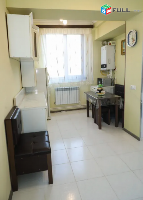 Քաջազնունու փողոցում, 93 քմ, նախավերջին հարկ
