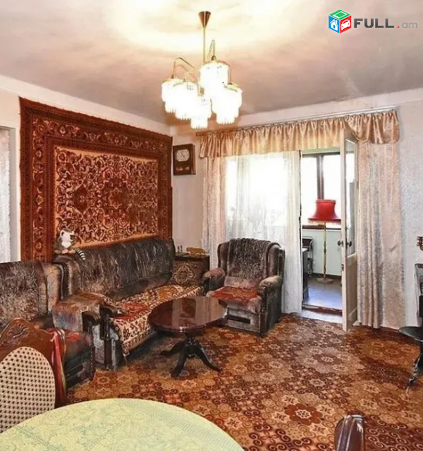 Փափազյան փողոցում, 73 քմ, մի քանի պատշգամբ