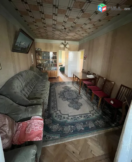 Լենինգրադյան փողոց,  58 քմ, 2/5 հարկ 