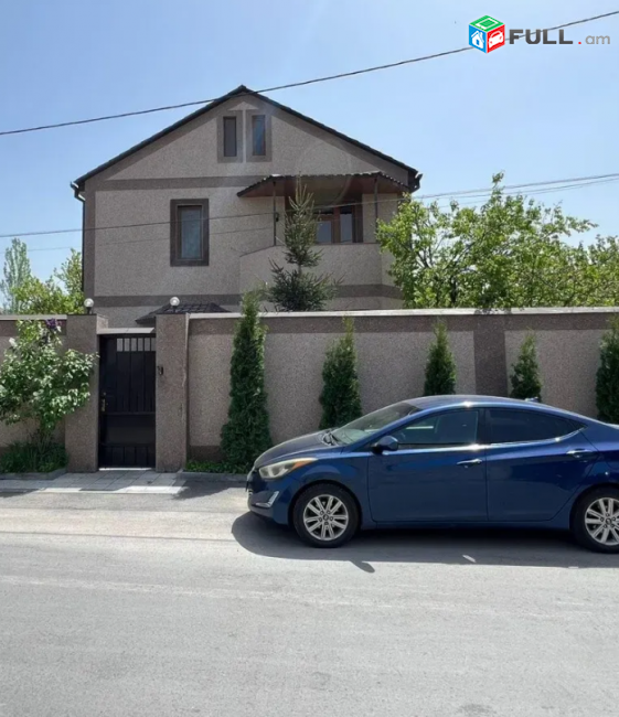 Երեք հարկանի քարե տուն Առինջում, 220 քմ , Հողատարածքի մակերեսը 485 քմ
