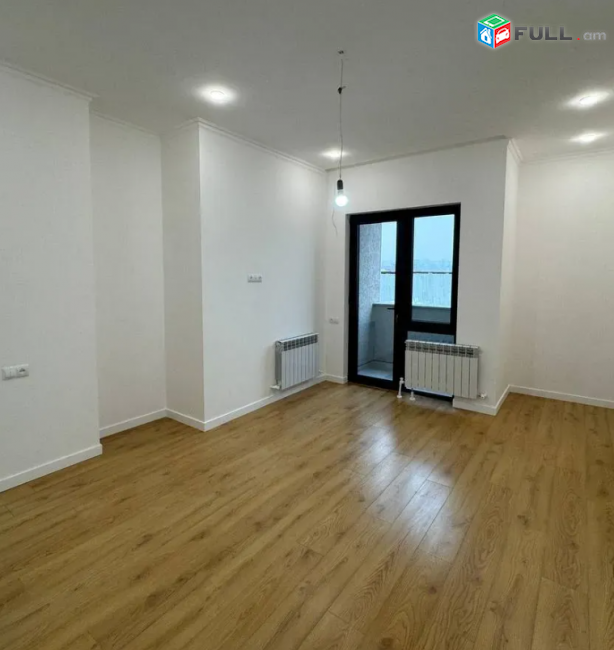 Երեք հարկանի տուն  Դավթաշենում, 240 քմ Հողատարածքի մակերեսը 200 քմ