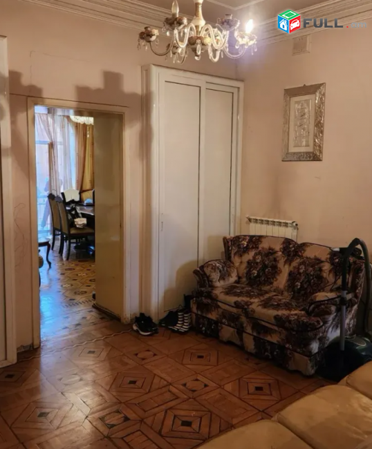 Վարդանանց փողոց  71 քմ, բարձր առաստաղներ
