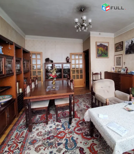 Դերենիկ Դեմիրճյանի փողոց , 90 քմ, 4/9 հարկ