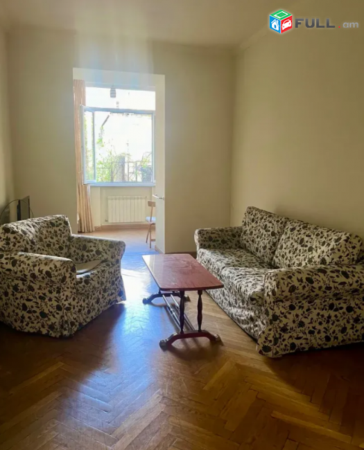 Չարենցի փողոց  83 քմ, 2/5 հարկ 