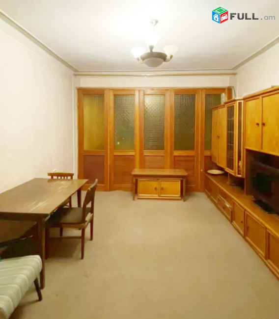 Մամիկոնյանց փողոց , 77 քմ, 2/5 հարկ, քարե շենք 