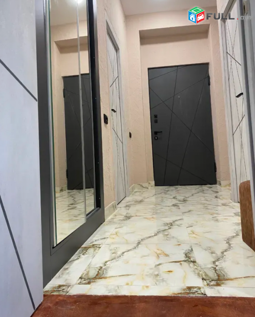բնակարան կենտրոնում, 58 քմ, 2/2 հարկ, բարձր առաստաղներ