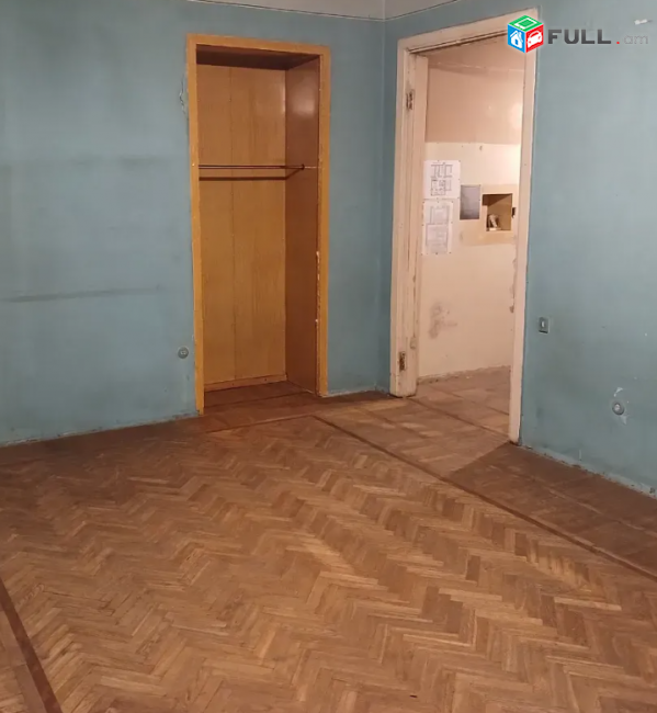 Մաշտոցի պողոտայում, 90 քմ, 2/4 հարկ, բարձր առաստաղներ