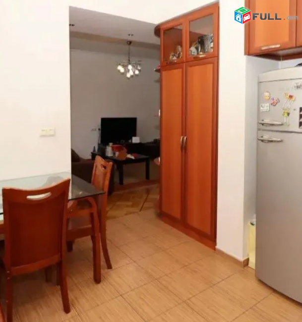 Պուշկինի փողոցում, 79 քմ, նախավերջին հարկ 