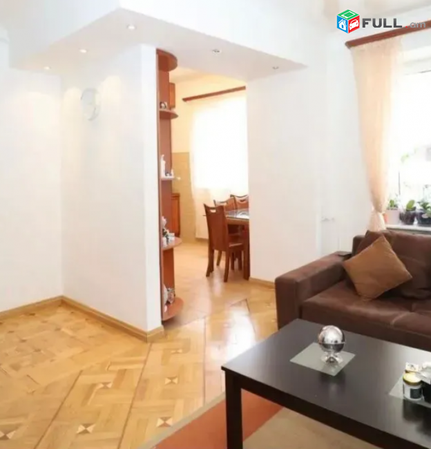 Պուշկինի փողոցում, 79 քմ, նախավերջին հարկ 