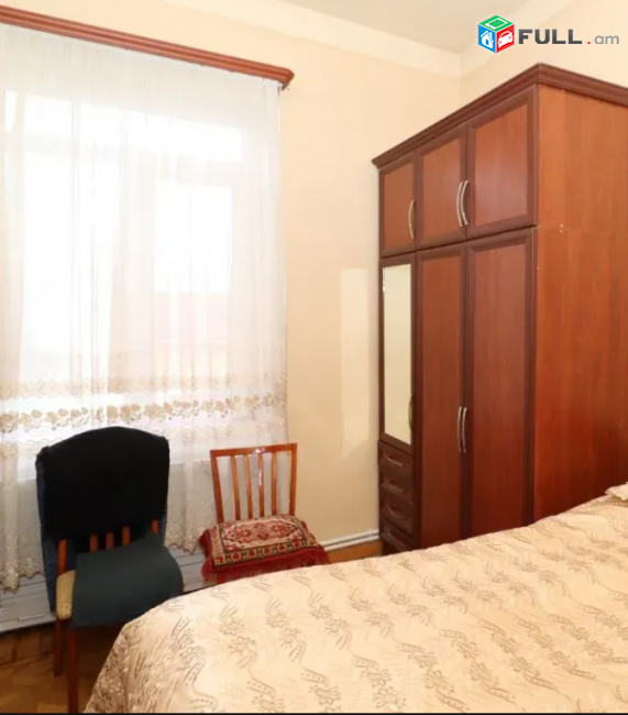 3 սենյականոց բնակարան Պուշկինի փողոցում, 90 ք.մ., բարձր առաստաղներ