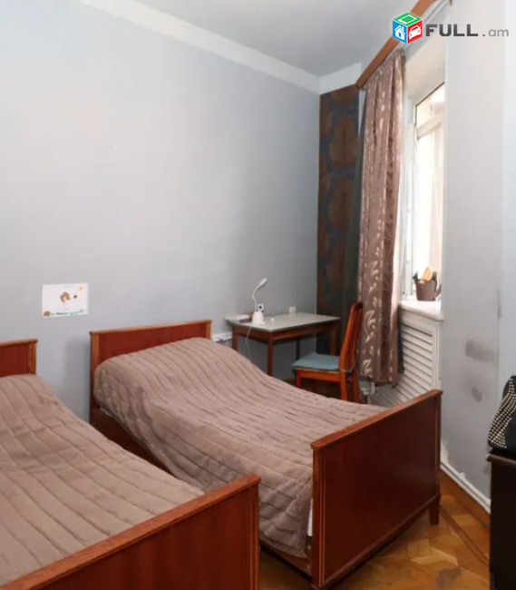 3 սենյականոց բնակարան Պուշկինի փողոցում, 90 ք.մ., բարձր առաստաղներ