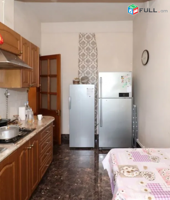 3 սենյականոց բնակարան Պուշկինի փողոցում, 90 ք.մ., բարձր առաստաղներ