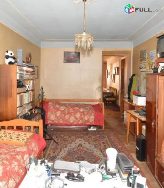 2 սենյականոց բնակարան Սարյան փողոցում, 70 քմ, նախավերջին հարկ, քարե շենք