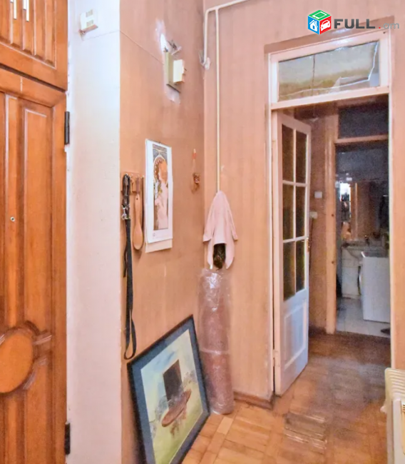 2 սենյականոց բնակարան Մոսկովյան փողոցում, 63 քմ, բարձր առաստաղներ, քարե շենք