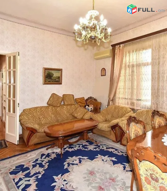 3 սենյականոց բնակարան Մոսկովյան փողոցում, 90 ք.մ., բարձր առաստաղներ, 3/6 հարկ, մասնակի վերանորոգում