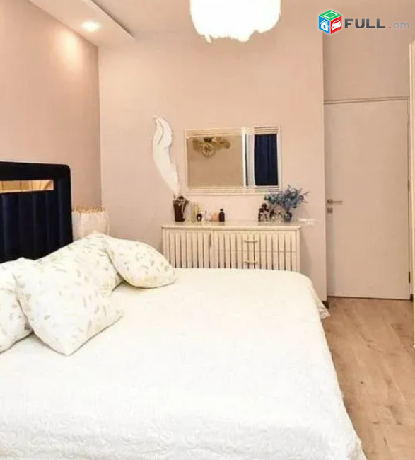 3 սենյականոց բնակարան Կոմիտասի պողոտայում, 90 քմ, 3/5 հարկ, բարձր առաստաղներ