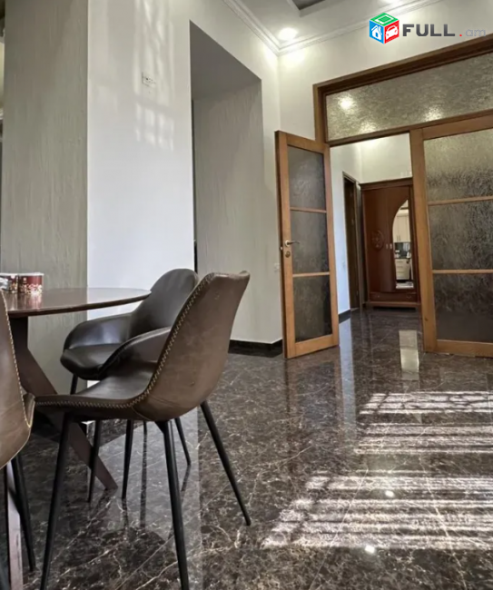 3 սենյականոց բնակարան Նալբանդյան փողոցում, 97 քմ, 2/4 հարկ, բարձր առաստաղներ