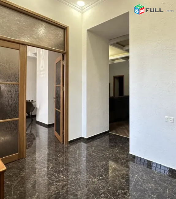 3 սենյականոց բնակարան Նալբանդյան փողոցում, 97 քմ, 2/4 հարկ, բարձր առաստաղներ