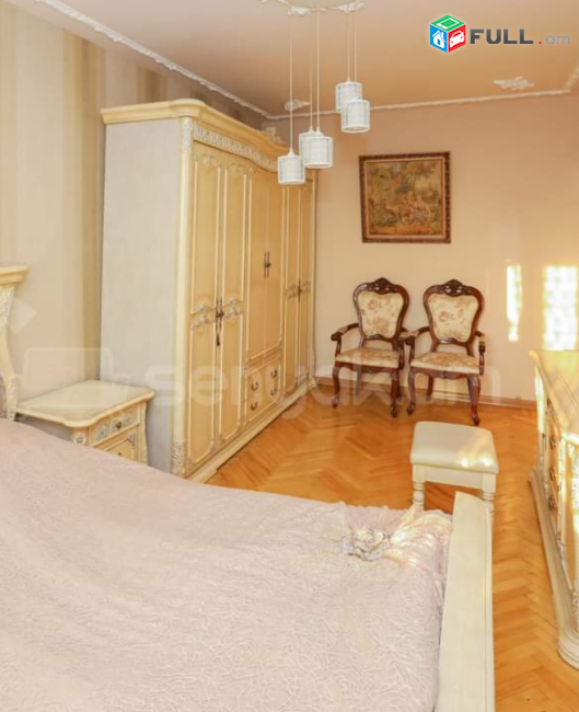 Մամիկոնյանց փողոց , 14/13 Հարկ  120 քմ Արևկող Բաց պատշգամբ 
