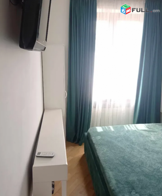 3 սենյականոց բնակարան Կոմիտասի պողոտայում, 85 քմ, 3/5 հարկ, կապիտալ վերանորոգված, քարե շենք
