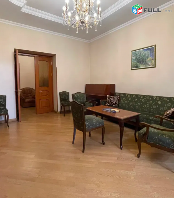 Կասյան փողոցում, 92 քմ, նախավերջին հարկ