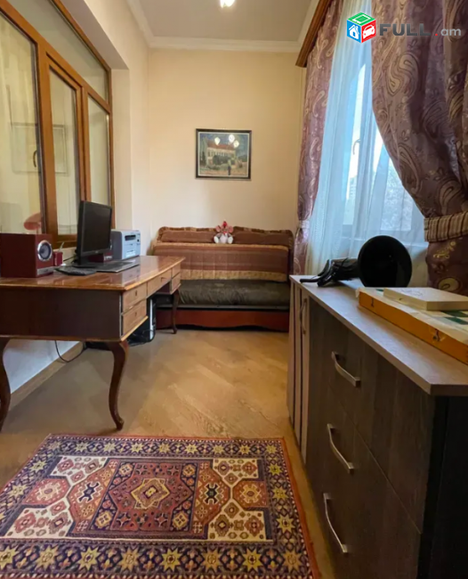 Կասյան փողոցում, 92 քմ, նախավերջին հարկ