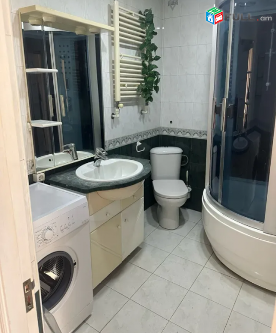 Ամիրյան փողոցում, 105 քմ, բարձր առաստաղներ, 