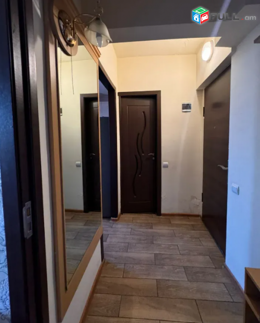 Արամ Խաչատրյանի փողոցում, 52 քմ, 8/13 հարկ