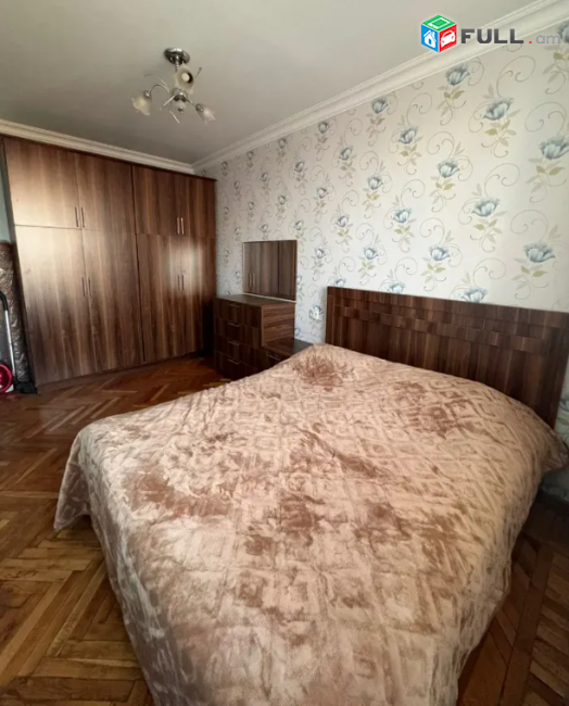 Արամ Խաչատրյանի փողոցում, 52 քմ, 8/13 հարկ