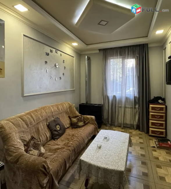 Ռոստովյան փողոցում, 55 քմ, 1/5 հարկ, մասնակի վերանորոգում շտապ