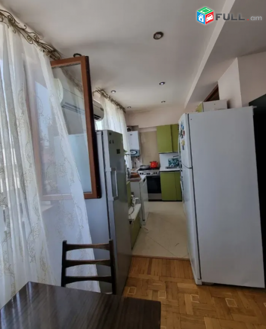 2 սենյակ 3 ի ձևափոխված բնակարան, Կենտրոնում Մոսկովյան փողոցում, 67 քմ, 5/9 հարկ