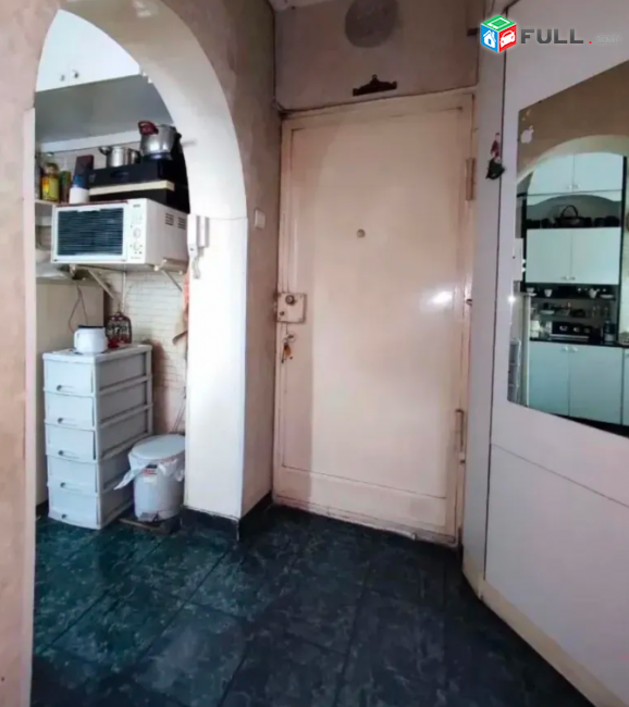 Նար-Դոսի փողոցում, 40 քմ, 6/9 հարկ