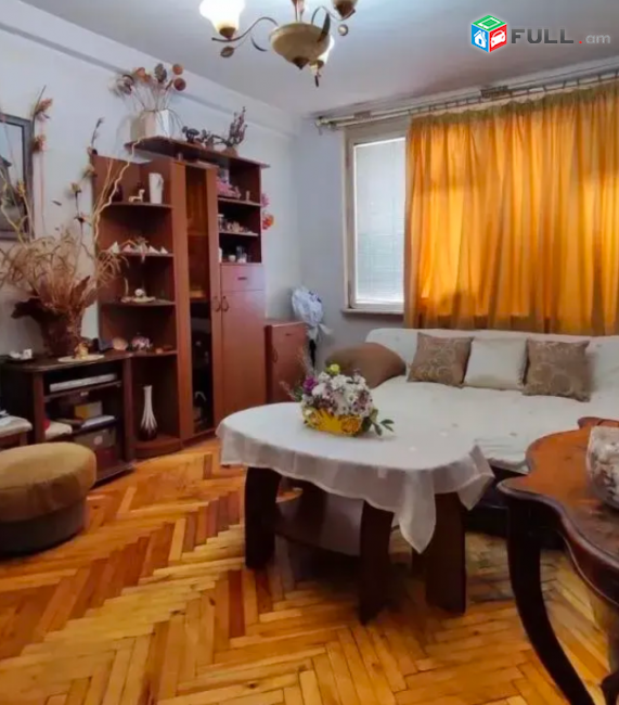 Նար-Դոսի փողոցում, 40 քմ, 6/9 հարկ