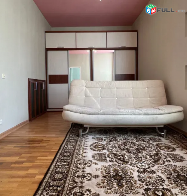 3 սենյականոց բնակարան Ամիրյան փողոցում, 105 քմ, բարձր առաստաղներ, եվրովերանորոգված, քարե շենք