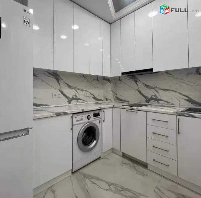 3 սենյականոց բնակարան նորակառույց շենքում Հանրապետության փողոցում, 55 քմ, նախավերջին հարկ