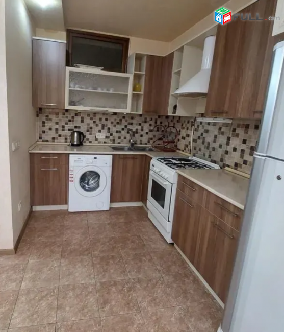 3 սենյականոց բնակարան Նար-Դոսի փողոցում, 64 քմ, 3/9 հարկ, եվրովերանորոգված