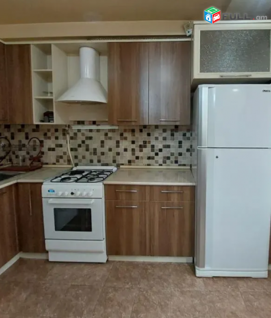 3 սենյականոց բնակարան Նար-Դոսի փողոցում, 64 քմ, 3/9 հարկ, եվրովերանորոգված