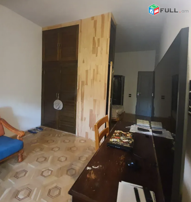 Սիսվանի փողոցում, 85 քմ, նախավերջին հարկ