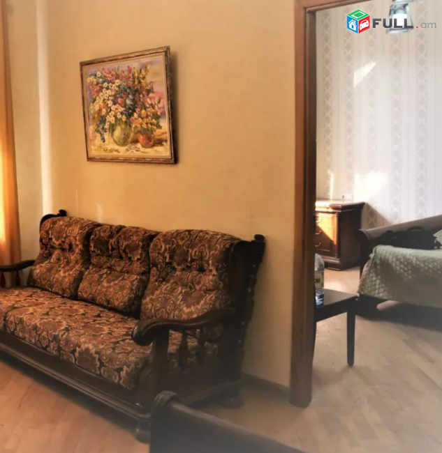 Արգիշտի փողոցում, 52 քմ, բարձր առաստաղներ 
