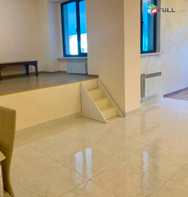 նորակառույց շենքում Նալբանդյան փողոցում, 98 քմ, 4/10 հարկ