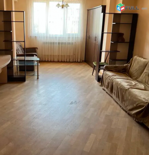 1 սենյականոց բնակարան Նար-Դոսի փողոցում, 49 քմ, 4/9 հարկ, կապիտալ վերանորոգված